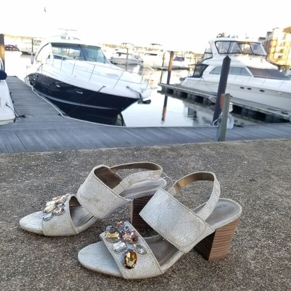 Tahari heels  - Picture 10 of 16